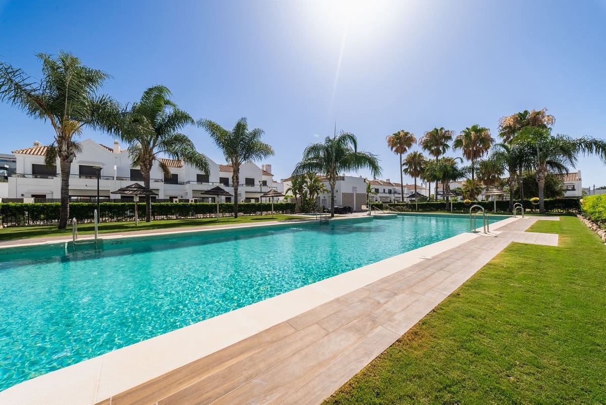 4 sypialnia Dom blizniak na sprzedaż w Mijas Costa z basenem garażem - 995 000 € (Ref: 9965306)