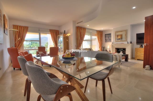 3 soveværelse Byhus til salg i Mijas Costa, Mijas med swimmingpool garage - € 630.000 (Ref: 9966682)