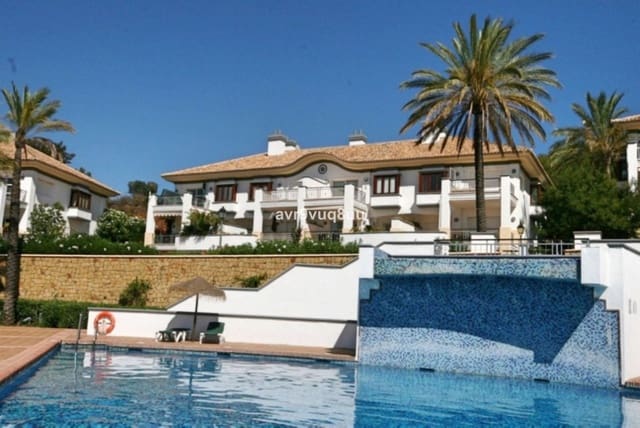3 soveværelse Byhus til salg i Mijas Costa, Mijas med swimmingpool garage - € 630.000 (Ref: 9966682)