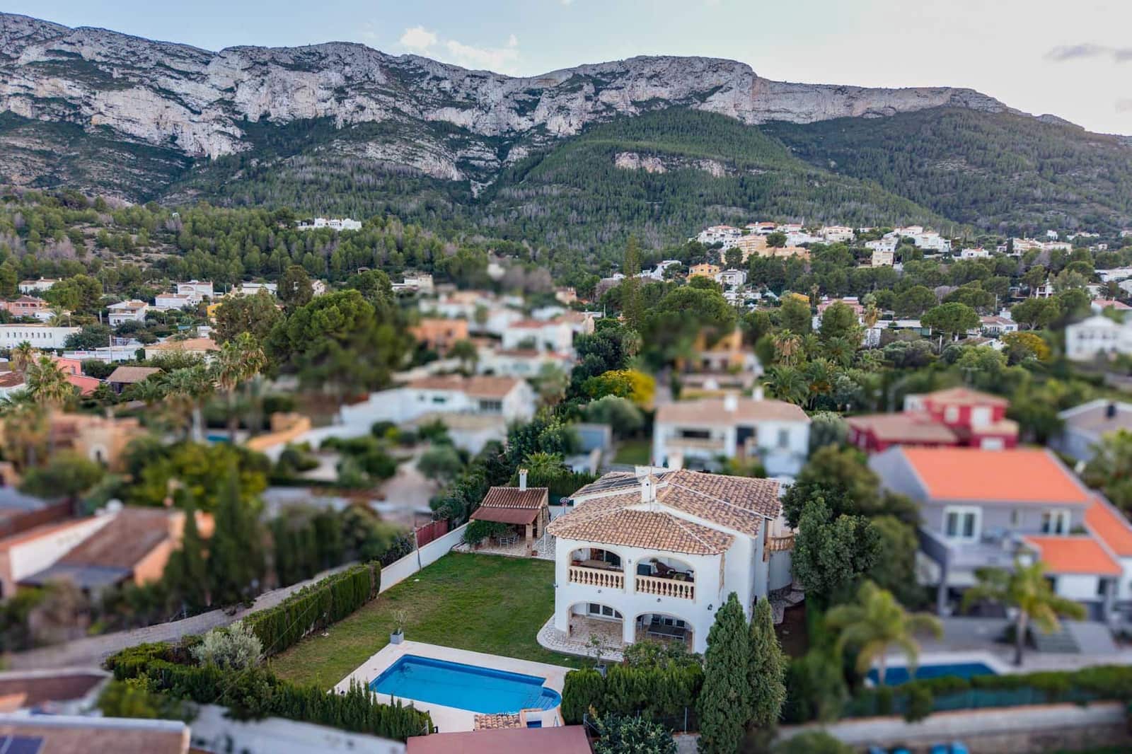 3 slaapkamer Villa te koop in Denia met garage - € 799.000 (Ref: 9484148)