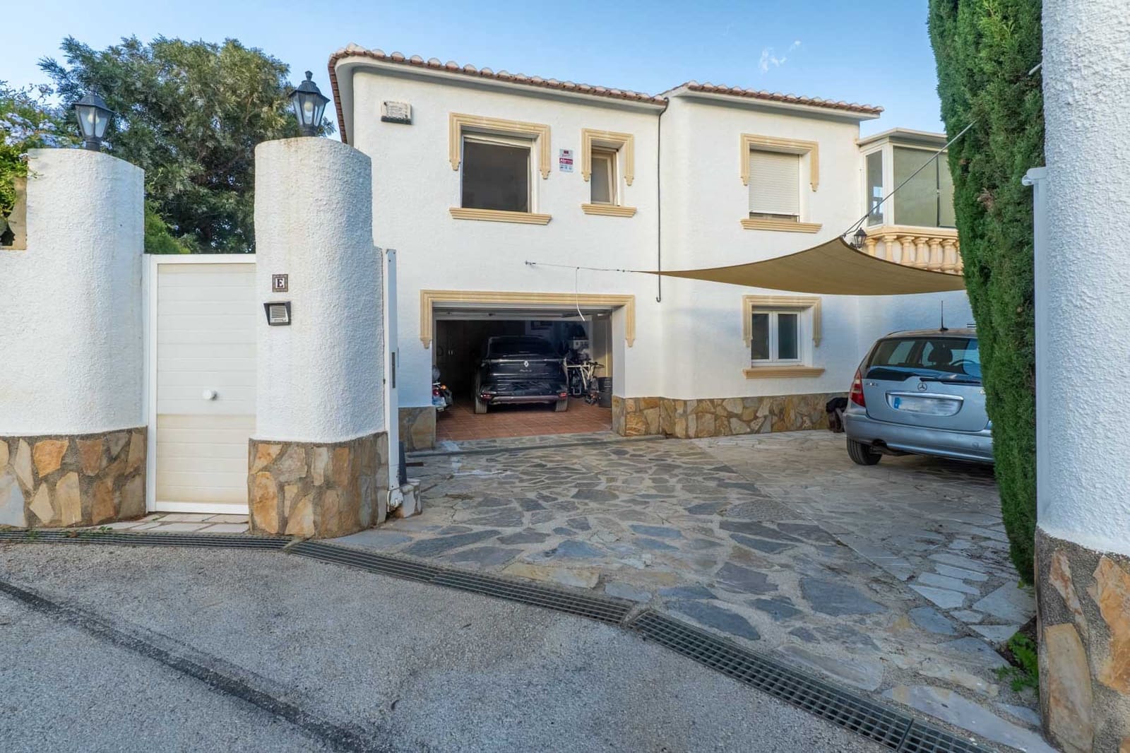 3 slaapkamer Villa te koop in Denia met garage - € 799.000 (Ref: 9484148)