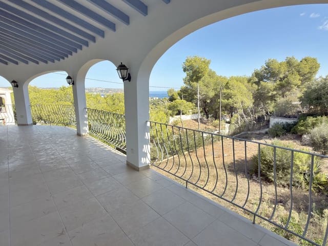 4 slaapkamer Villa te koop in Cap Martí - El Tossalet - Pinomar, Javea / Xàbia met garage - € 875.000 (Ref: 9484153)