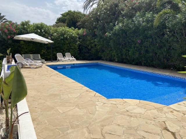 4 bedroom Villa for sale in Cap Martí - El Tossalet - Pinomar, Javea / Xàbia with garage - € 599,000 (Ref: 9484156)