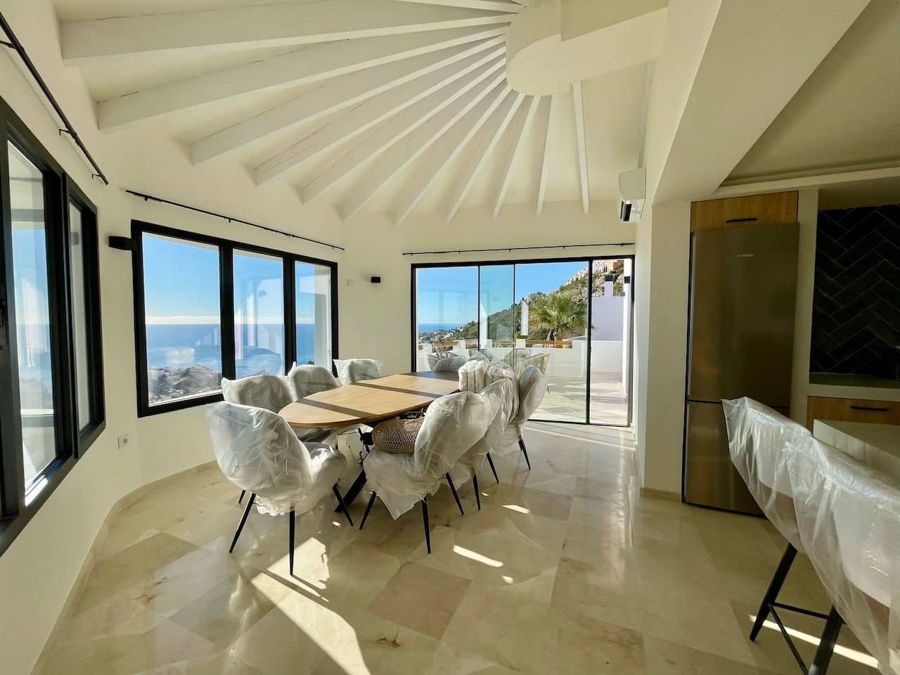 5 bedroom Villa for sale in Benitachell / Benitatxell with garage - € 1,700,000 (Ref: 9484159)