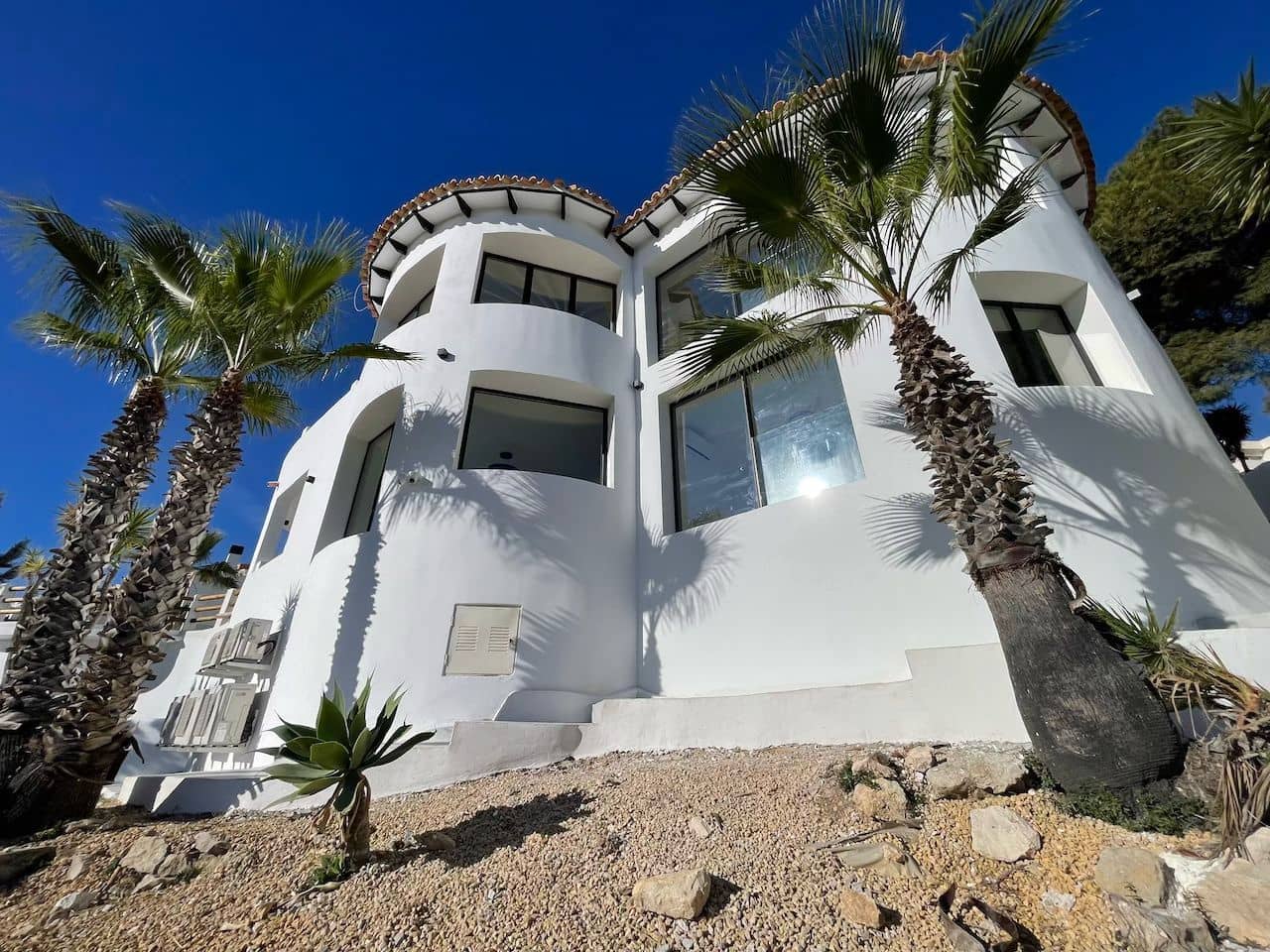 5 bedroom Villa for sale in Benitachell / Benitatxell with garage - € 1,700,000 (Ref: 9484159)