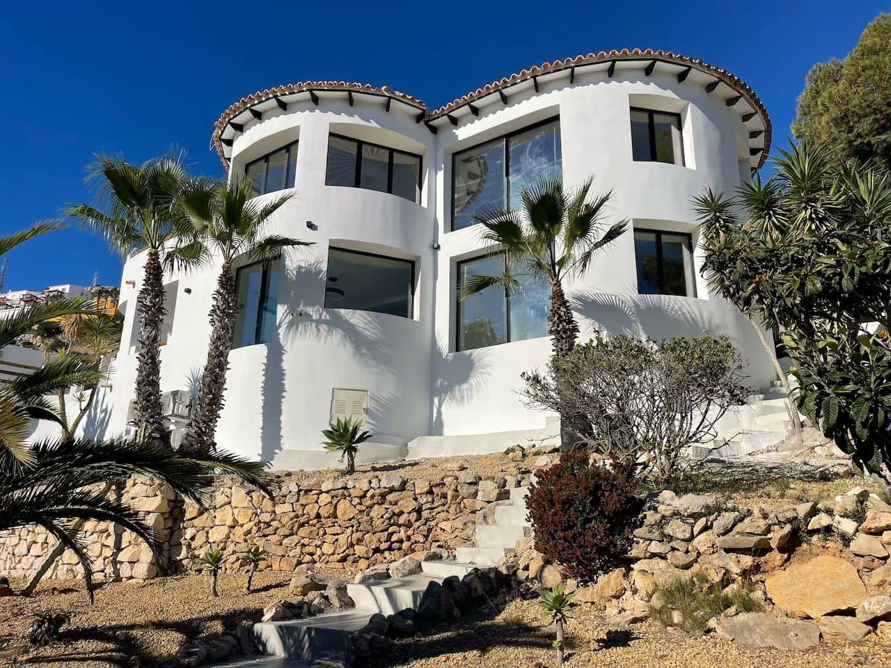 5 bedroom Villa for sale in Benitachell / Benitatxell with garage - € 1,700,000 (Ref: 9484159)