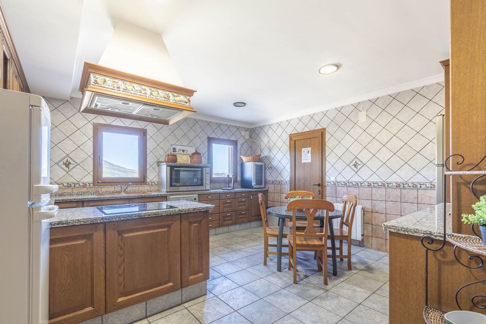 9 soveværelse Villa til salg i Benissa med garage - € 680.000 (Ref: 9484165)