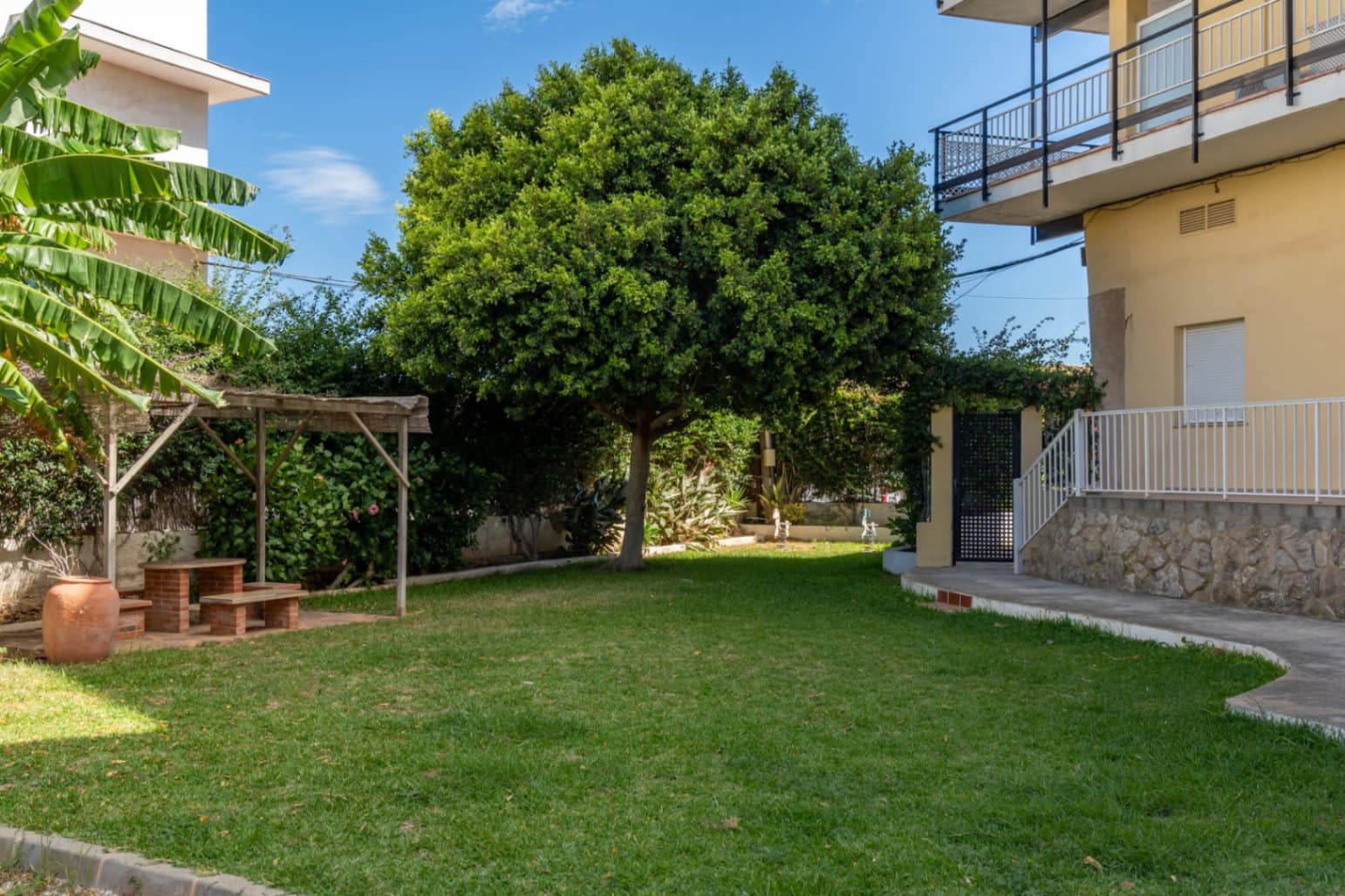 4 sypialnia Apartament przy plaży na sprzedaż w Arenal z garażem - 530 000 € (Ref: 9484168)