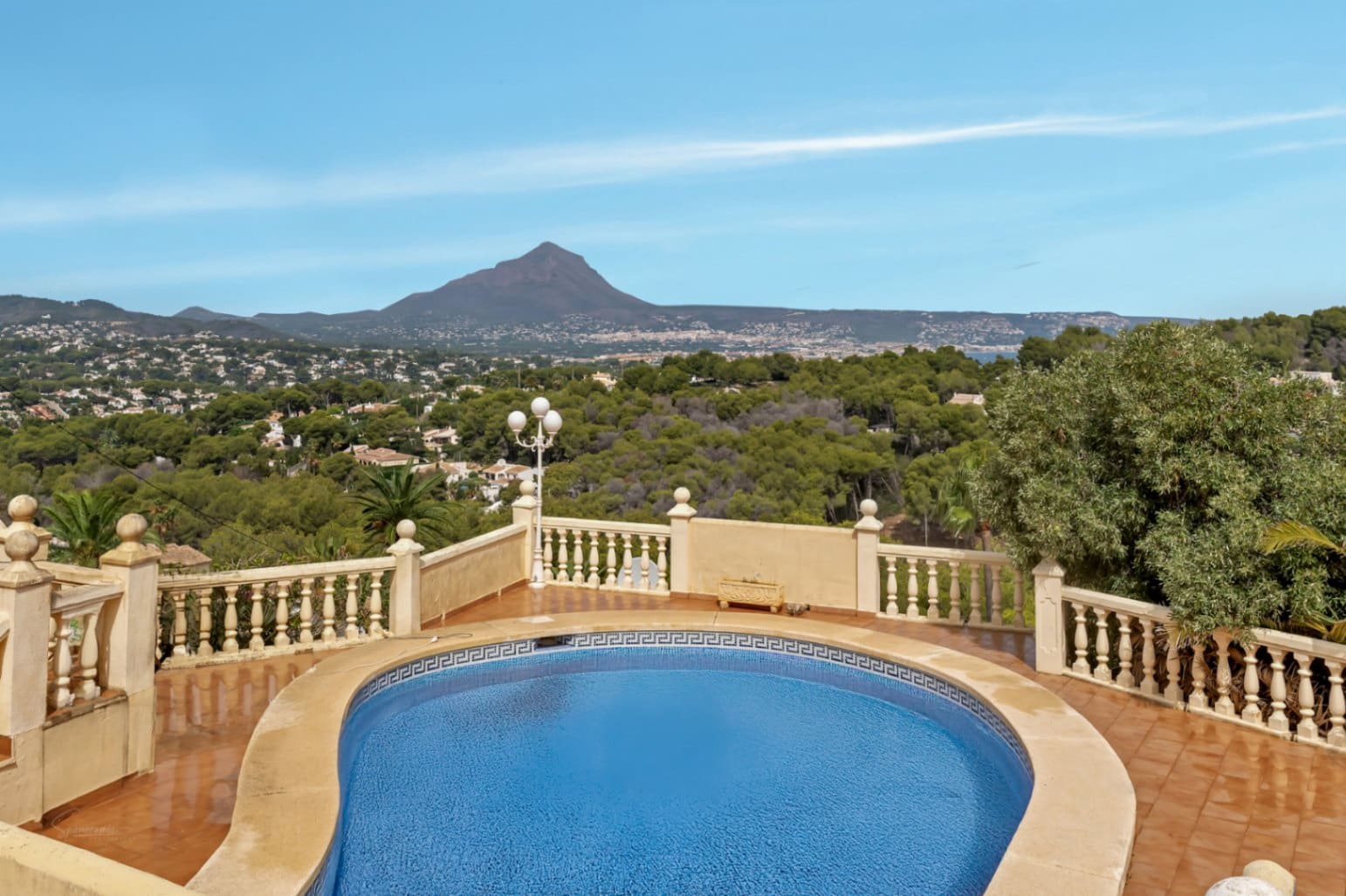 3 slaapkamer Villa te koop in Javea / Xabia met garage - € 780.000 (Ref: 9484170)