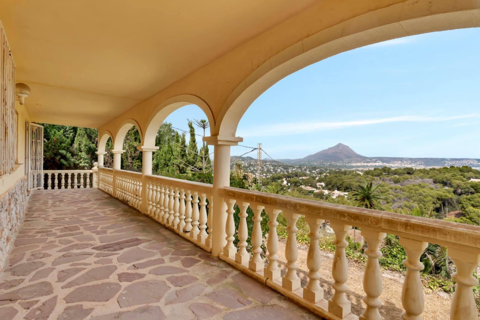 3 slaapkamer Villa te koop in Javea / Xabia met garage - € 780.000 (Ref: 9484170)