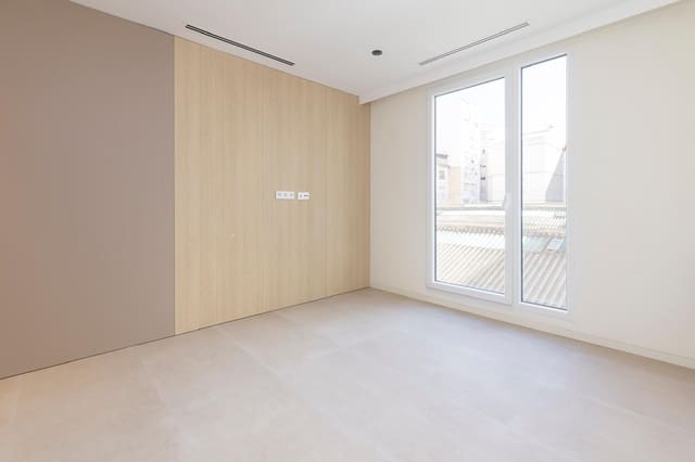 3 makuuhuone Asunto myytävänä paikassa La Gran Via, Valencia kaupunki - 680 000 € (Ref: 9484172)