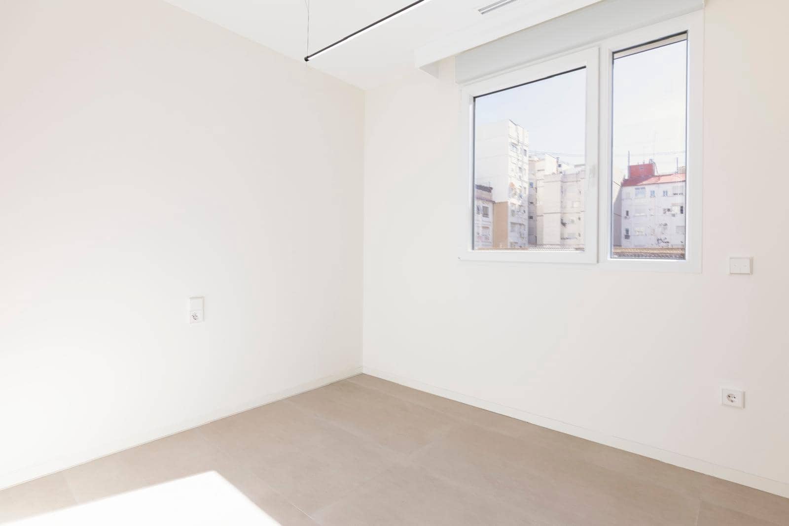 3 makuuhuone Asunto myytävänä paikassa Valencia kaupunki - 680 000 € (Ref: 9484172)