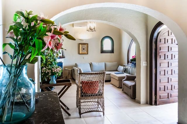 Apartamento de 2 habitaciones en Teulada Pueblo, Teulada-Moraira en venta - 210.000 € (Ref: 9484194)