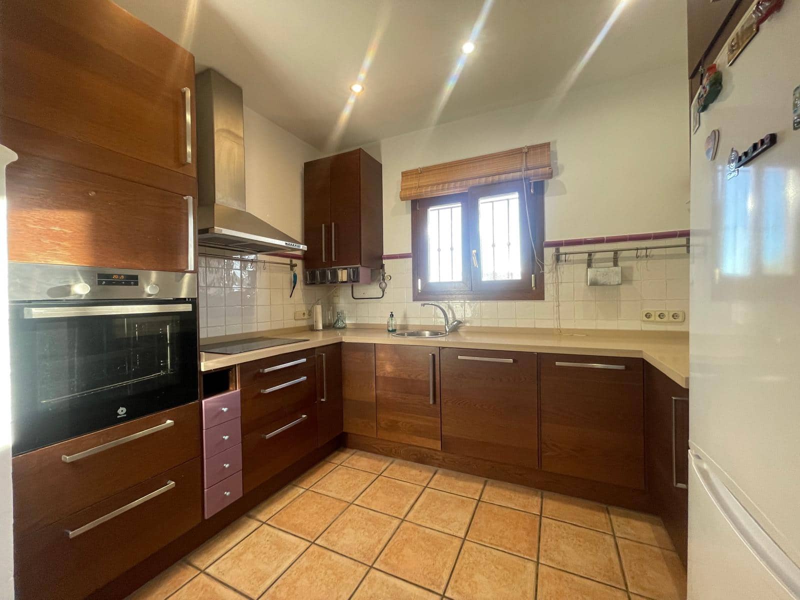 5 bedroom Business for sale in Moraira with garage - € 250,000 (Ref: 9484196)