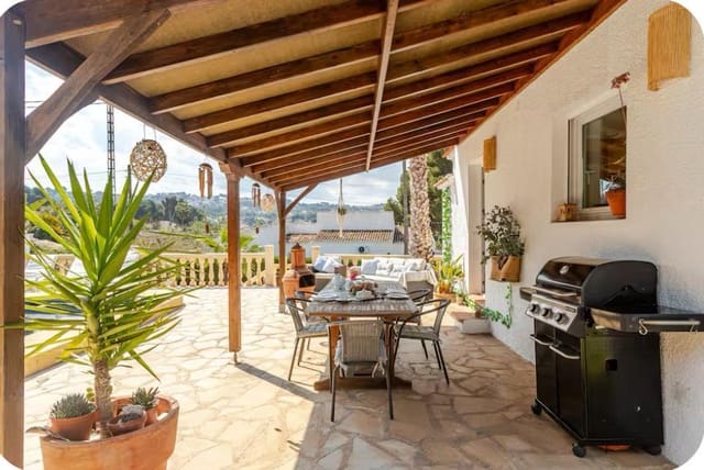 4 slaapkamer Villa te koop in Cap Martí - El Tossalet - Pinomar, Javea / Xàbia met garage - € 685.000 (Ref: 9484205)