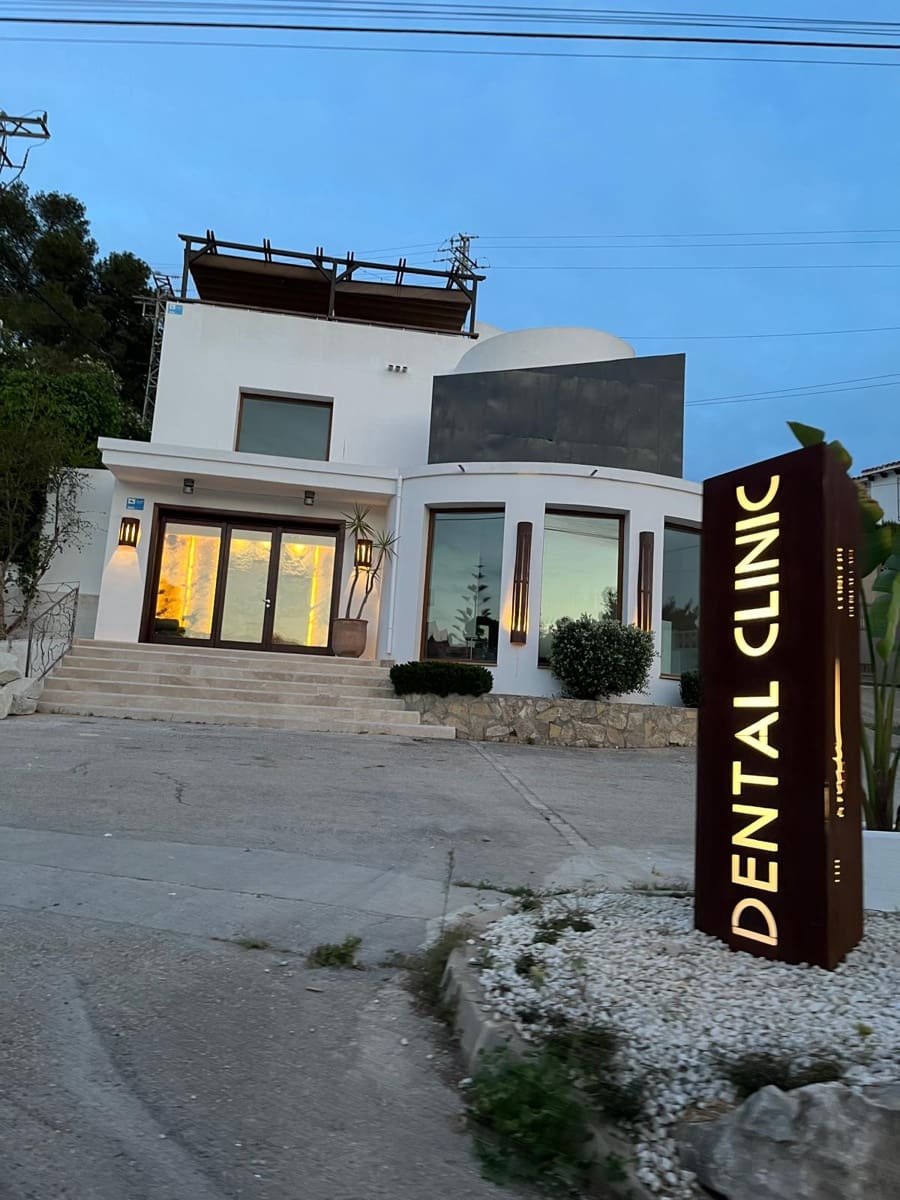 5 soveværelse Erhverv til leje i Moraira med garage - € 5.000 (Ref: 9484224)