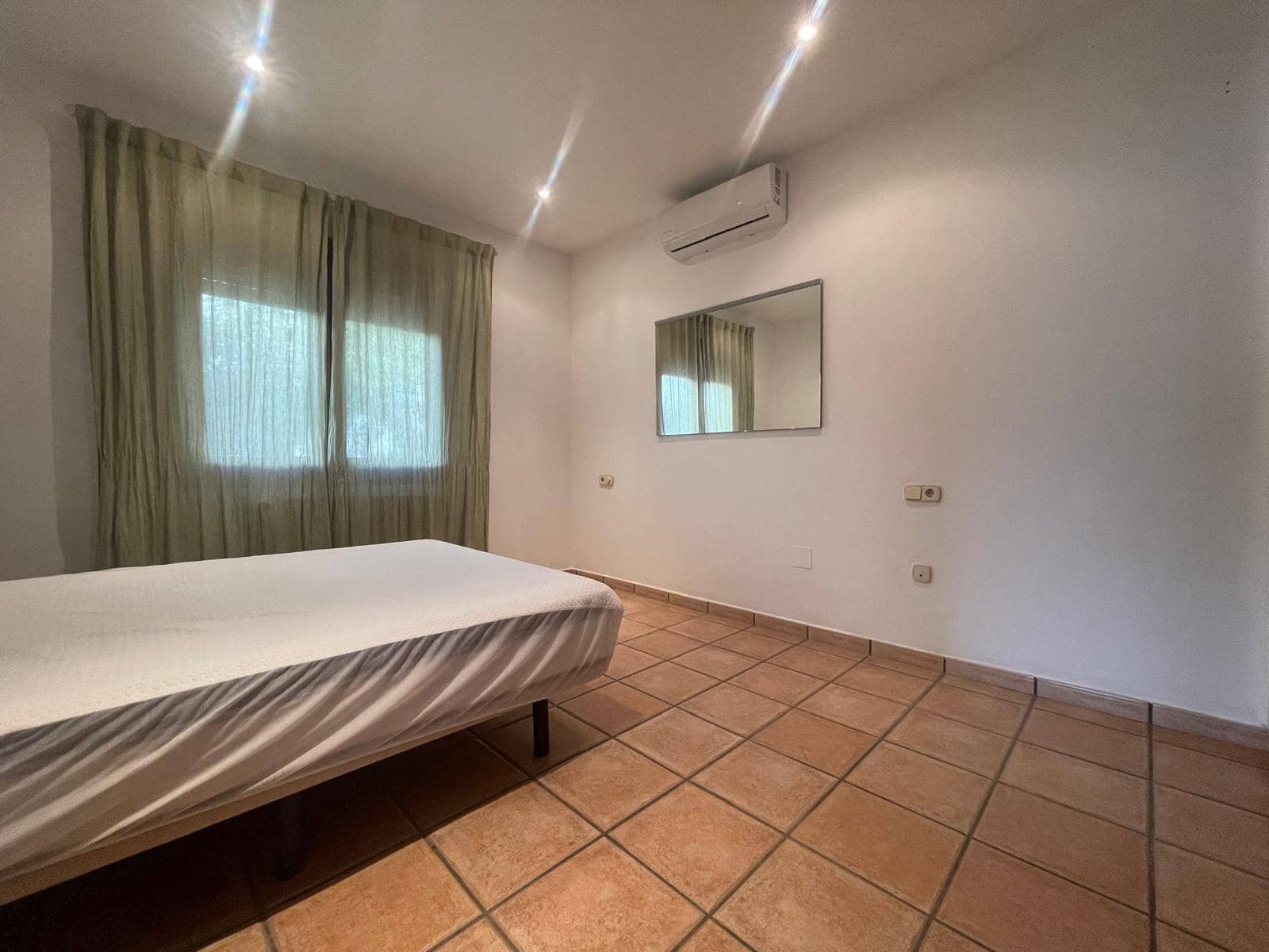 5 soveværelse Erhverv til leje i Moraira med garage - € 5.000 (Ref: 9484224)