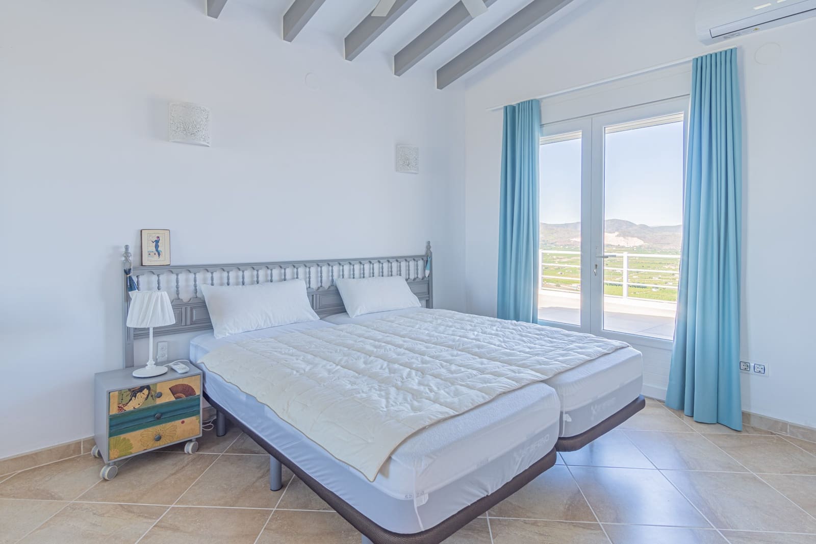 5 bedroom Villa for sale in Pego with garage - € 895,000 (Ref: 9484229)