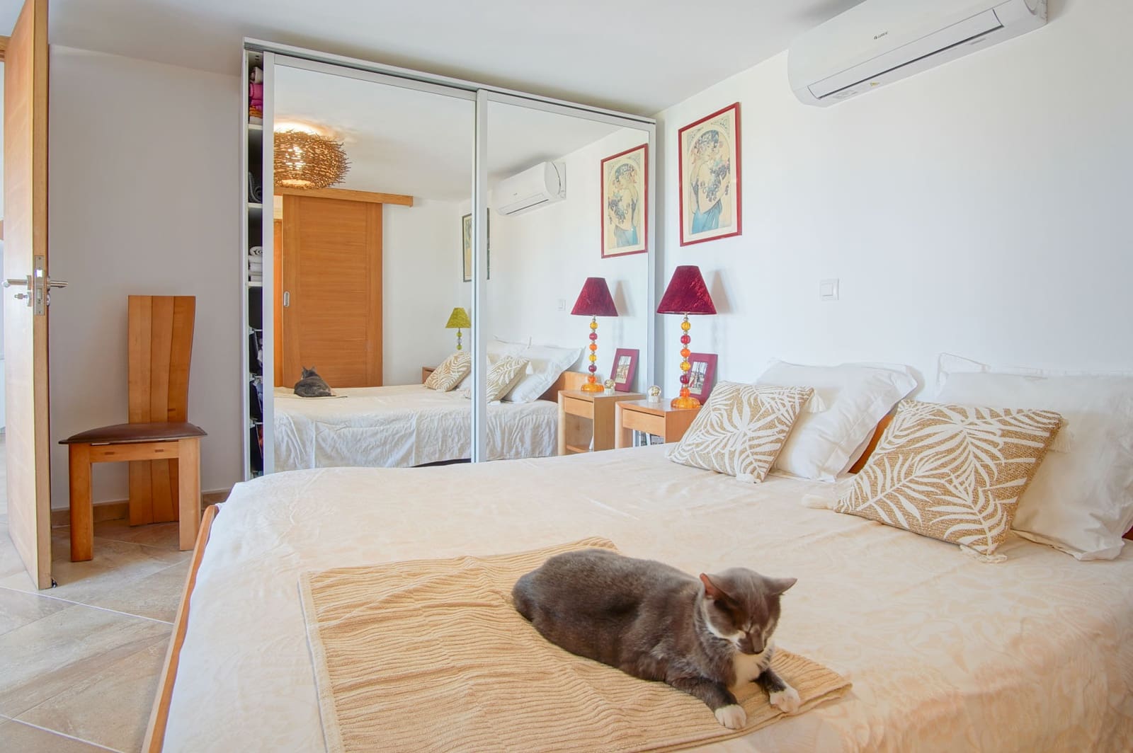 5 bedroom Villa for sale in Pego with garage - € 895,000 (Ref: 9484229)