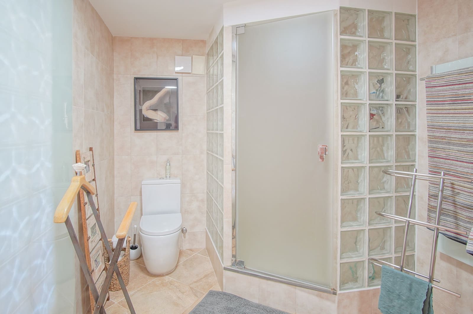 5 bedroom Villa for sale in Pego with garage - € 895,000 (Ref: 9484229)