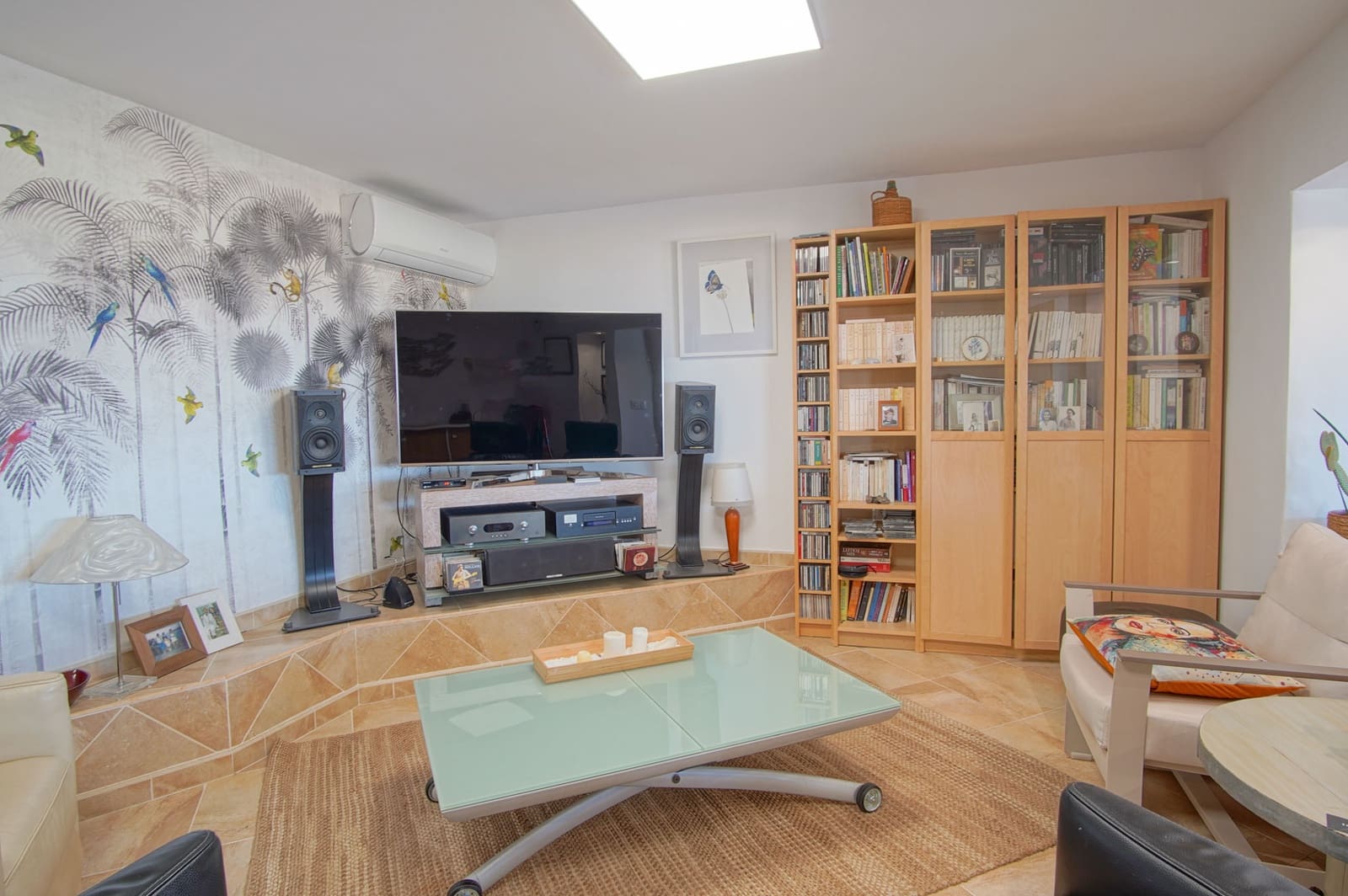 5 bedroom Villa for sale in Pego with garage - € 895,000 (Ref: 9484229)