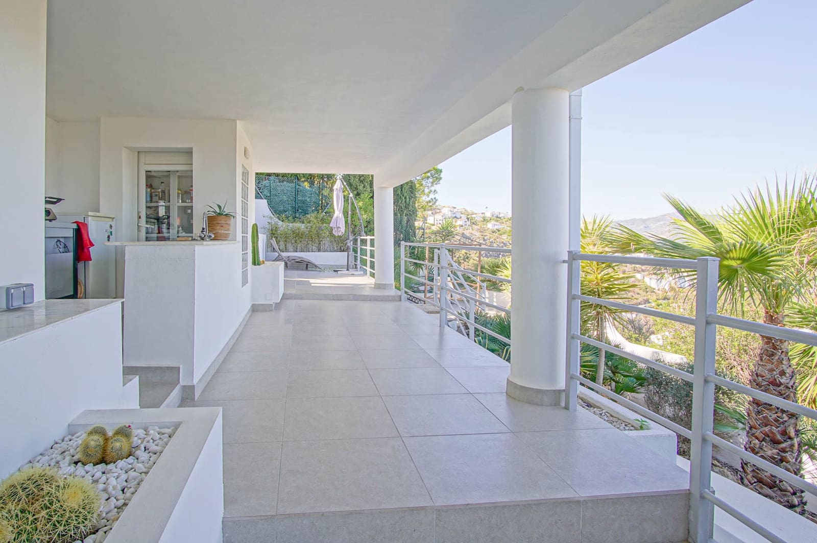 5 bedroom Villa for sale in Pego with garage - € 895,000 (Ref: 9484229)