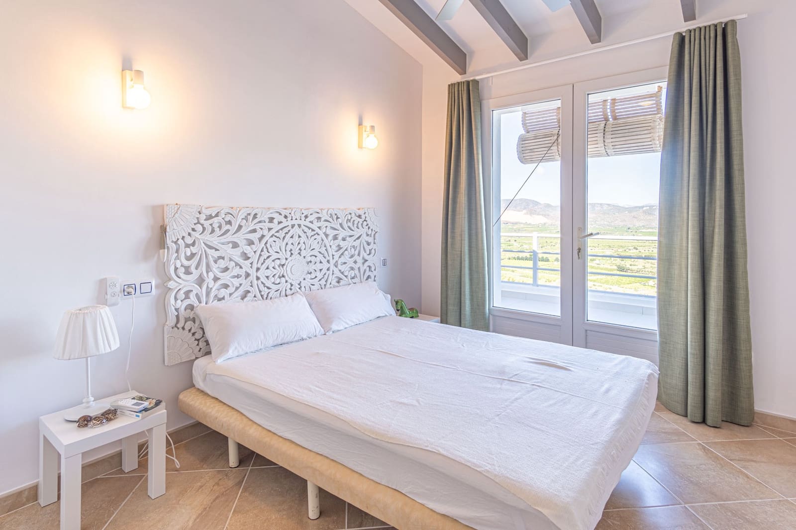 5 bedroom Villa for sale in Pego with garage - € 895,000 (Ref: 9484229)