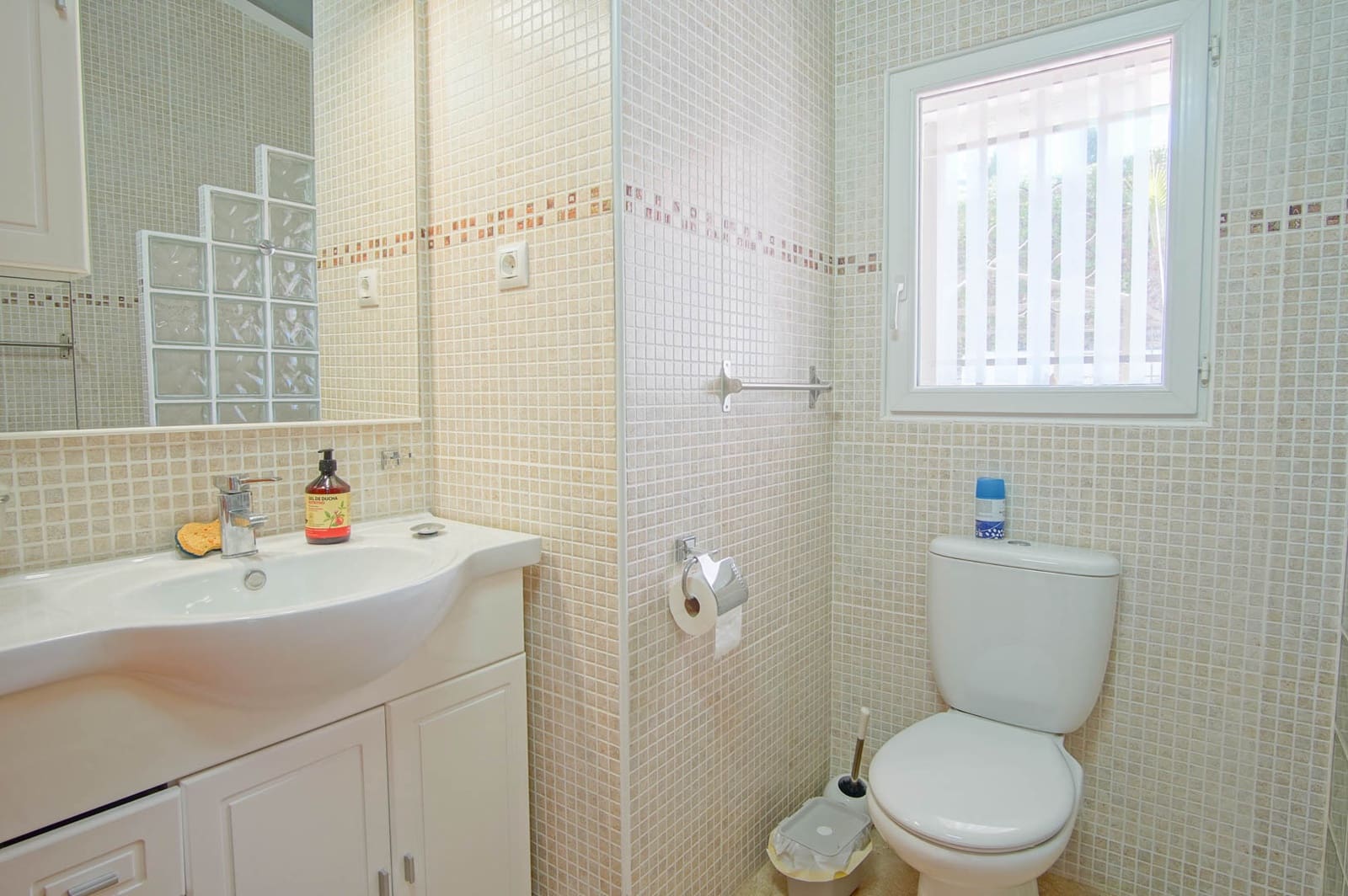 5 bedroom Villa for sale in Pego with garage - € 895,000 (Ref: 9484229)