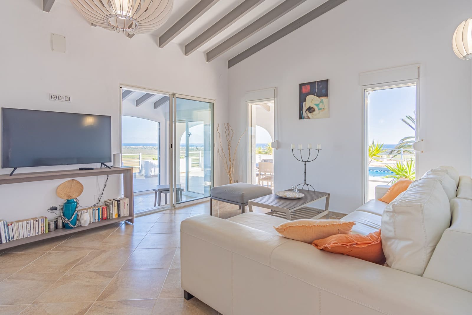 5 bedroom Villa for sale in Pego with garage - € 895,000 (Ref: 9484229)