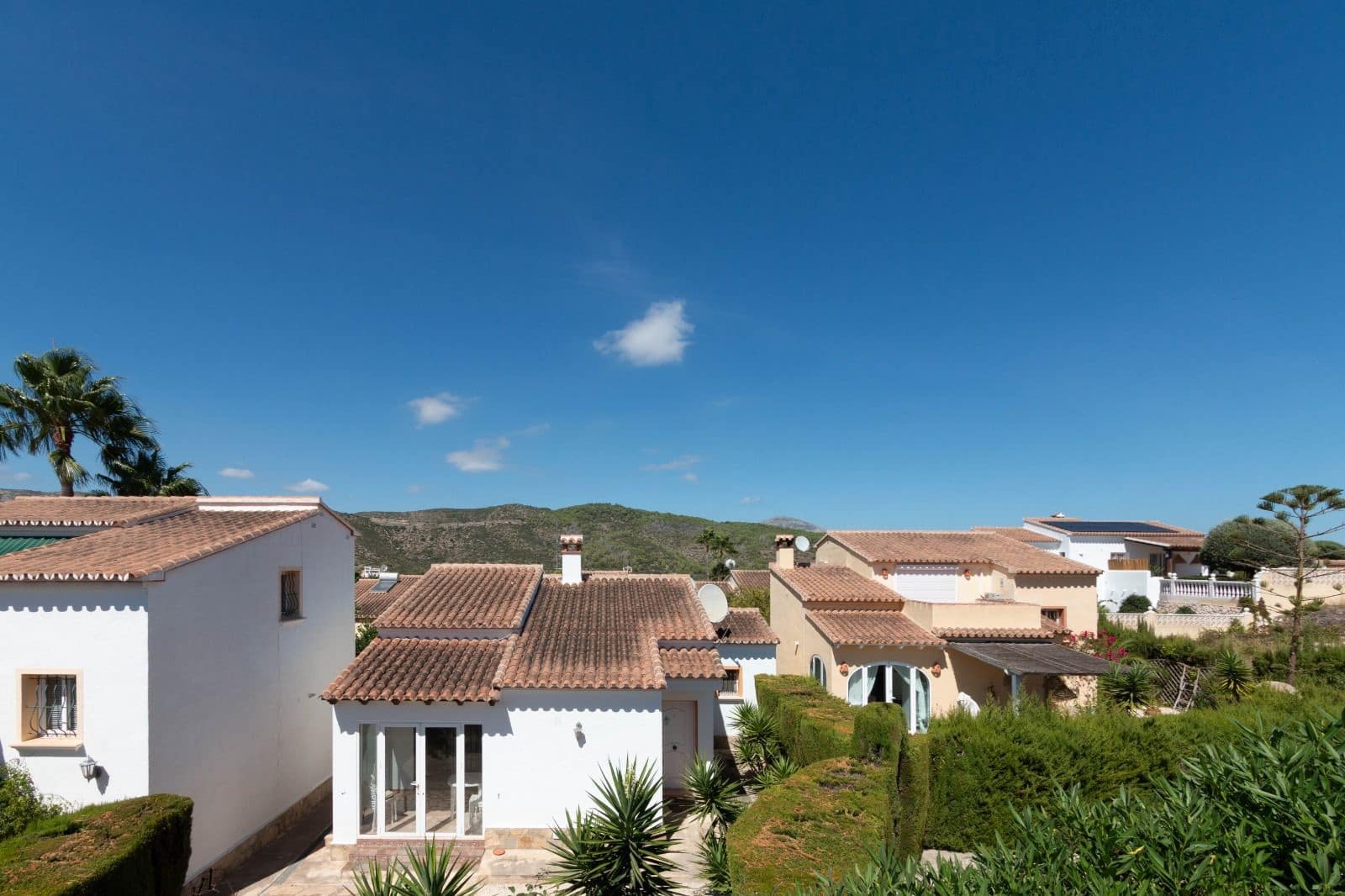 2 bedroom Villa for sale in Benitachell / Benitatxell with garage - € 299,000 (Ref: 9484240)