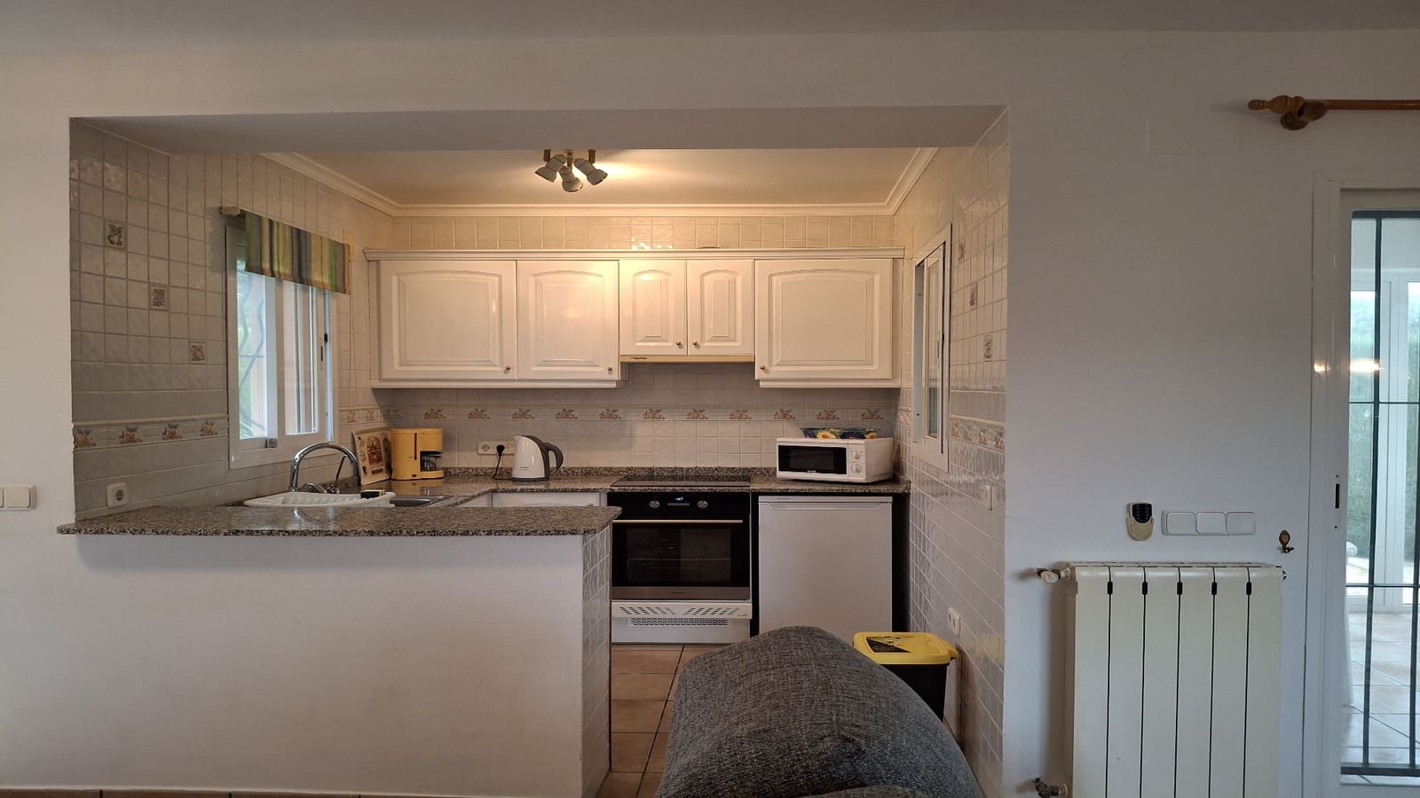 2 bedroom Villa for sale in Benitachell / Benitatxell with garage - € 299,000 (Ref: 9484240)