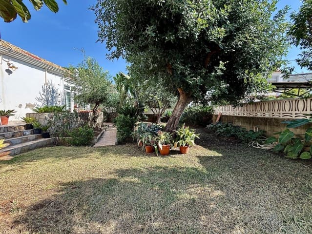 2 slaapkamer Villa te koop in Dénia met garage - € 450.000 (Ref: 9484257)