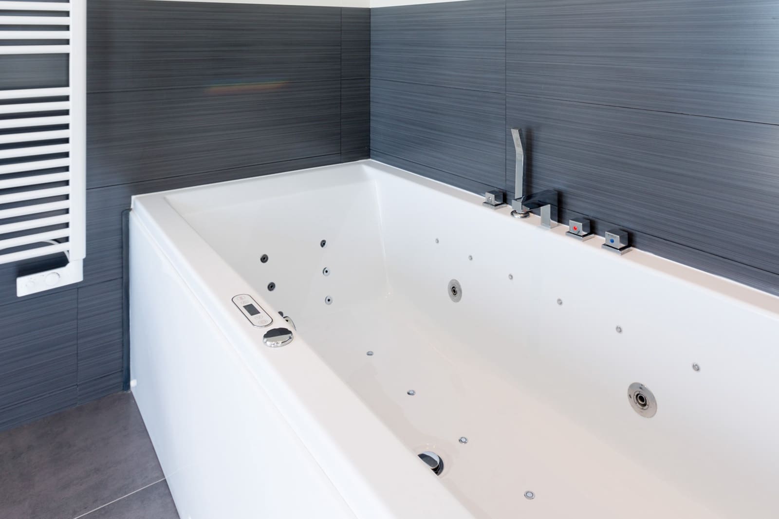 5 bedroom Villa for sale in Moraira with garage - € 1,990,000 (Ref: 9484258)