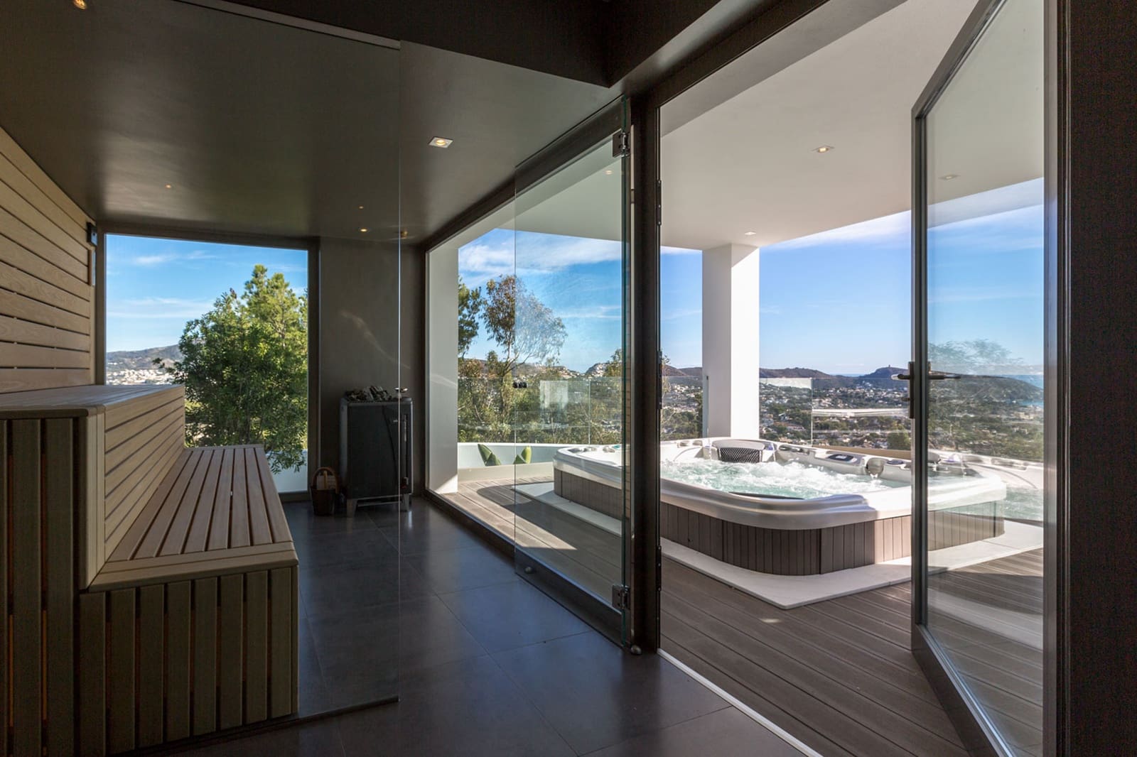 5 bedroom Villa for sale in Moraira with garage - € 1,990,000 (Ref: 9484258)