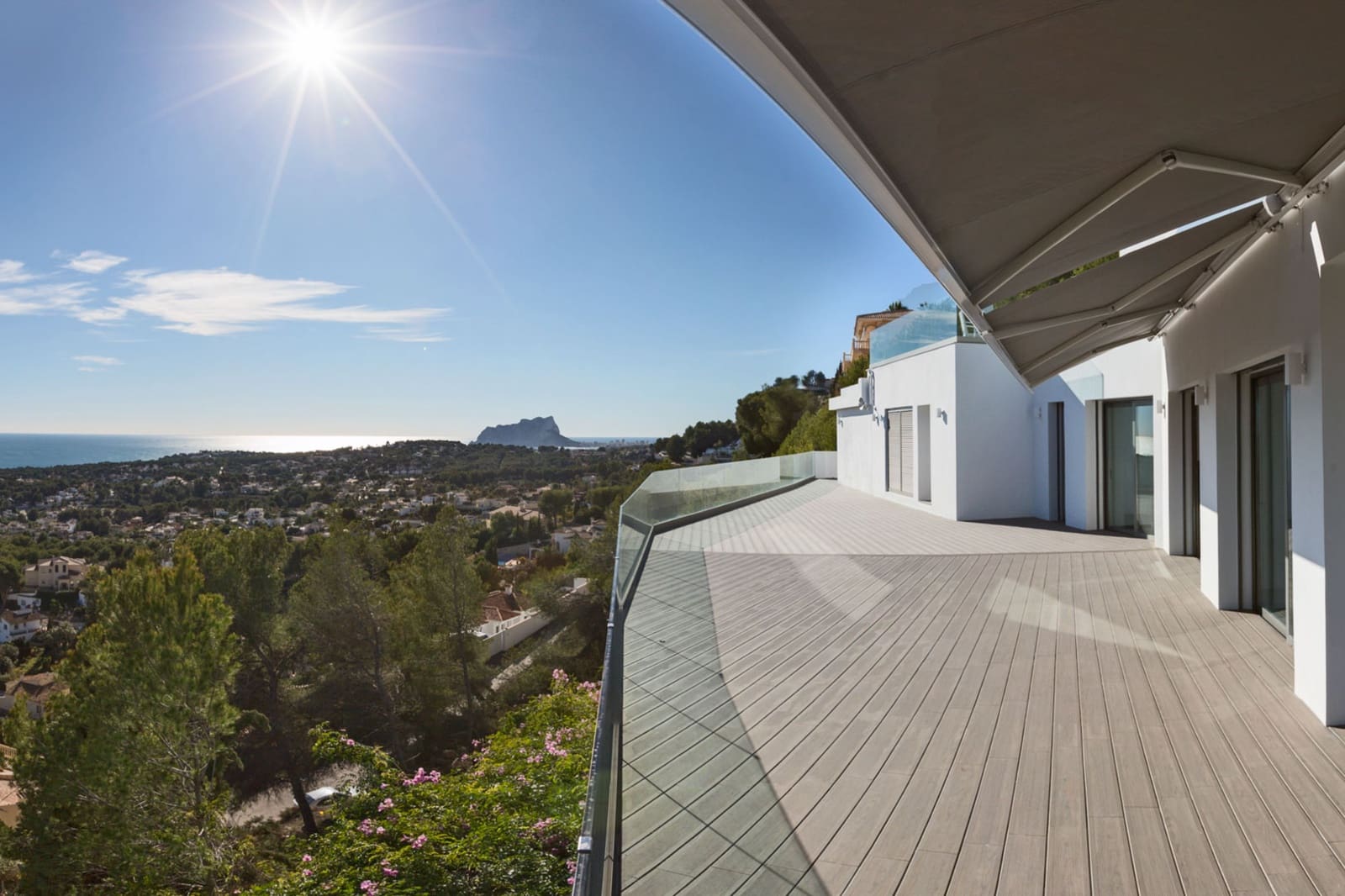 5 bedroom Villa for sale in Moraira with garage - € 1,990,000 (Ref: 9484258)