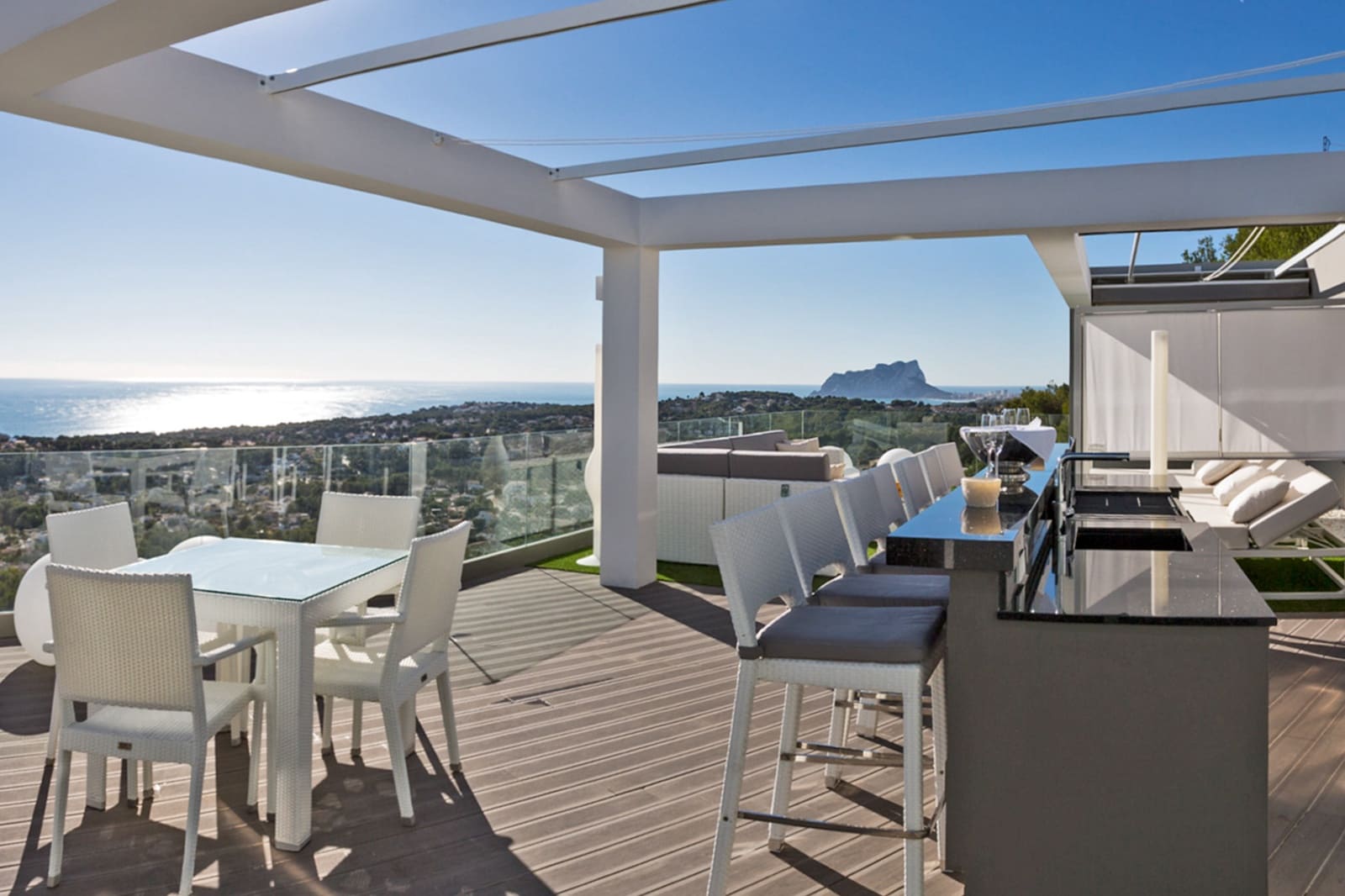 5 bedroom Villa for sale in Moraira with garage - € 1,990,000 (Ref: 9484258)