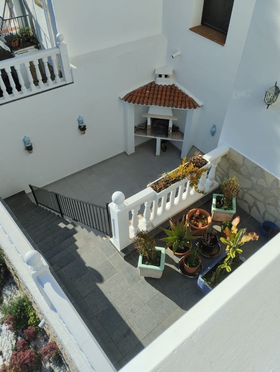 4 quarto Casa em Banda para venda em Gata de Gorgos com garagem - 325 000 € (Ref: 9484260)