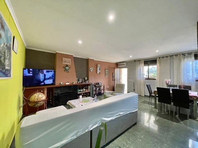 4 quarto Casa em Banda para venda em Gata de Gorgos com garagem - 325 000 € (Ref: 9484260)