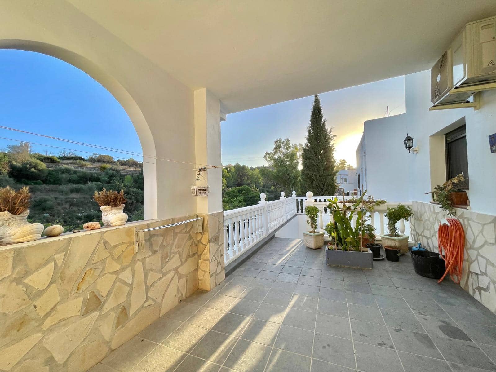 4 quarto Casa em Banda para venda em Gata de Gorgos com garagem - 325 000 € (Ref: 9484260)