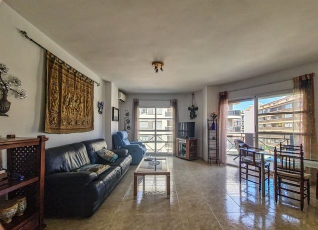 4 bedroom Apartment for sale in Dénia with garage - € 311,000 (Ref: 9484261)