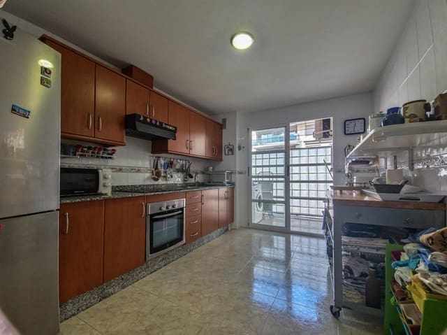4 bedroom Apartment for sale in Dénia with garage - € 311,000 (Ref: 9484261)