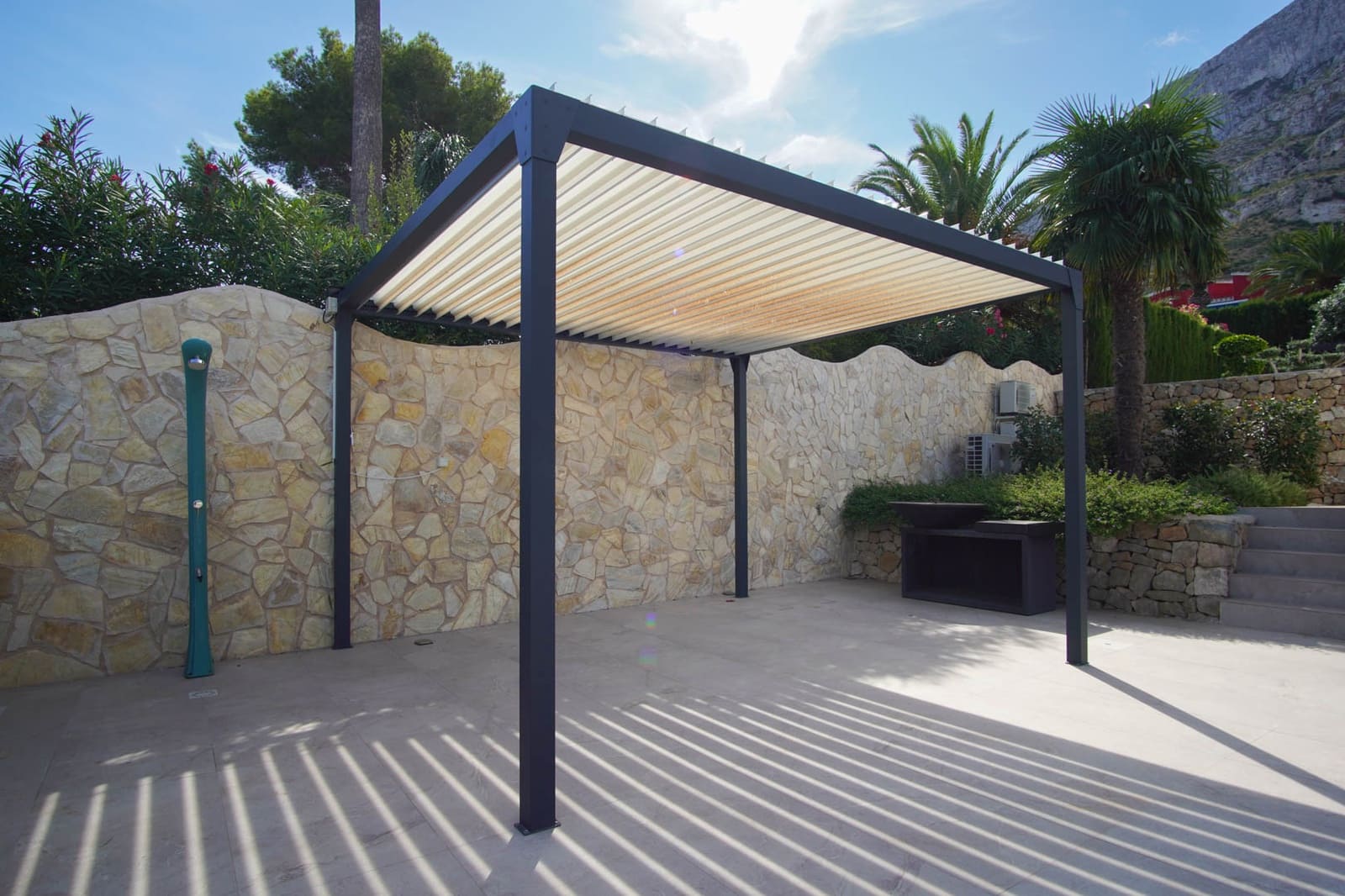 4 slaapkamer Villa te koop in Denia met garage - € 999.000 (Ref: 9484268)