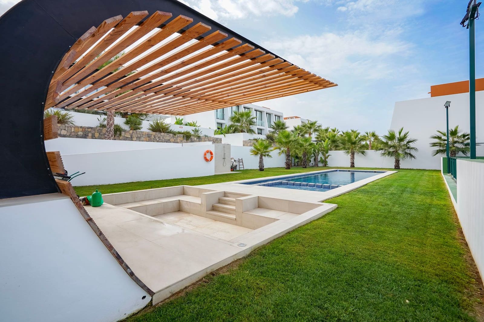 3 slaapkamer Halfvrijstaande villa te koop in Calpe / Calp met garage - € 755.000 (Ref: 9484282)