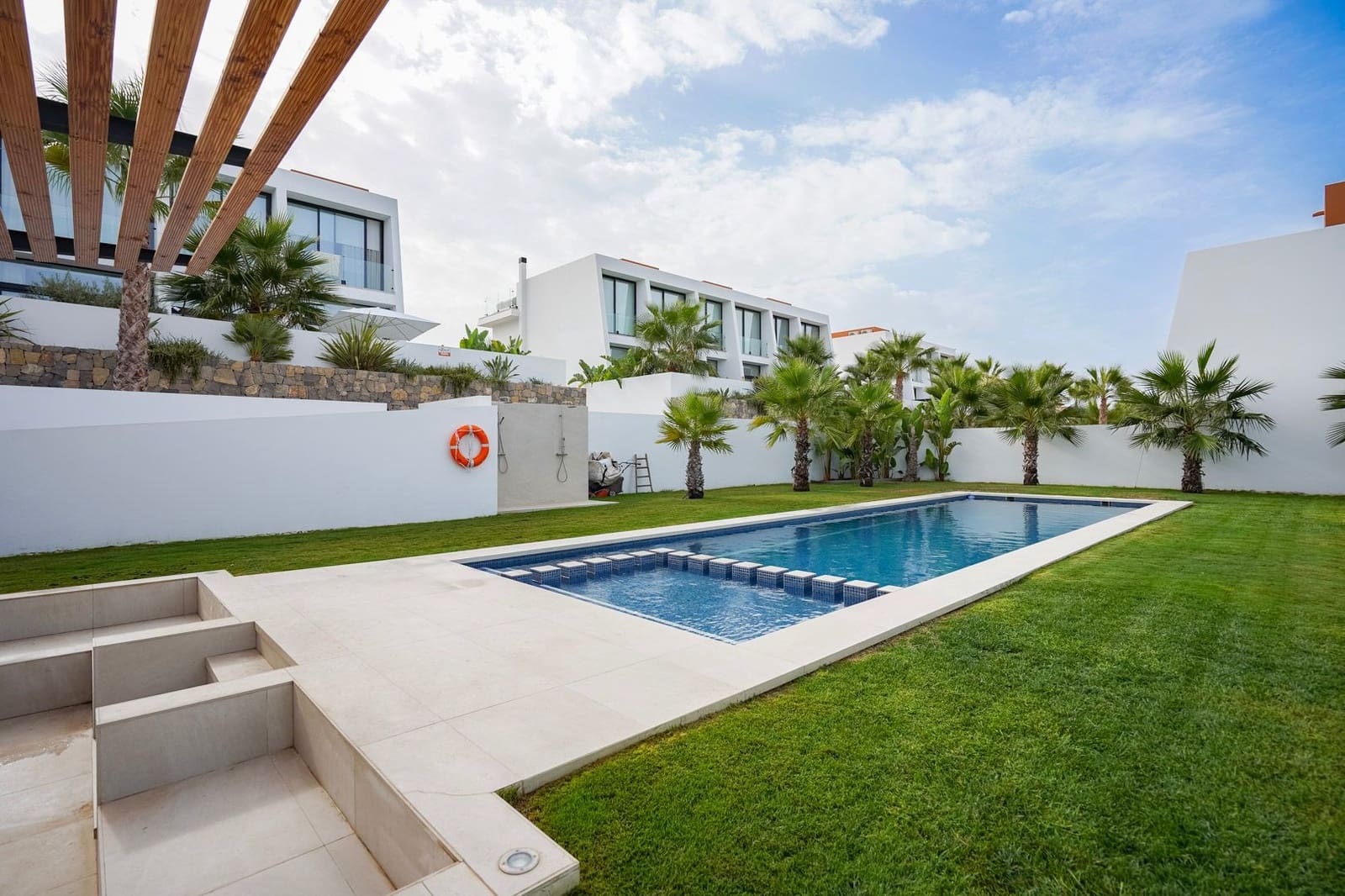 3 slaapkamer Halfvrijstaande villa te koop in Calpe / Calp met garage - € 755.000 (Ref: 9484282)