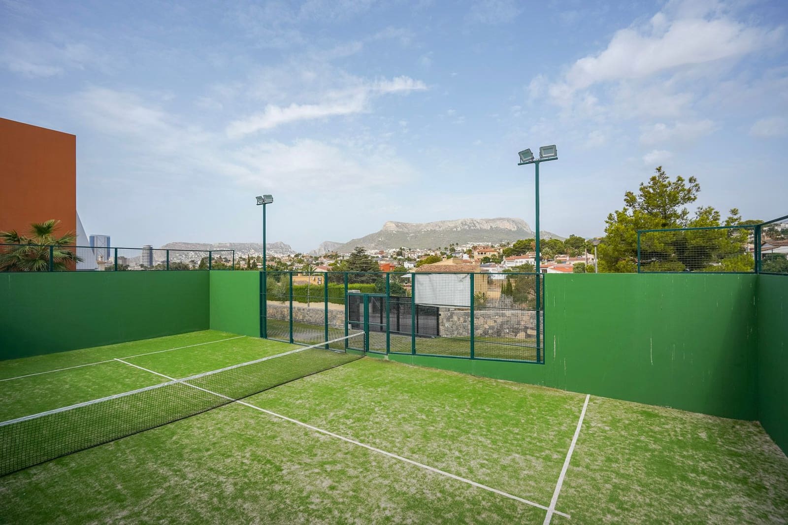 3 slaapkamer Halfvrijstaande villa te koop in Calpe / Calp met garage - € 755.000 (Ref: 9484282)