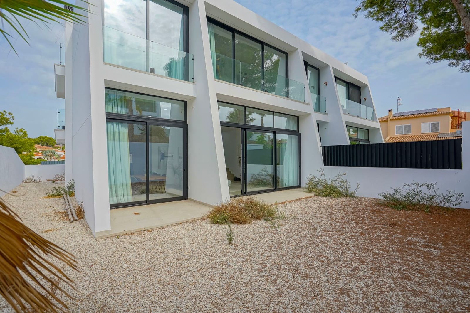 3 slaapkamer Halfvrijstaande villa te koop in Calpe / Calp met garage - € 755.000 (Ref: 9484282)