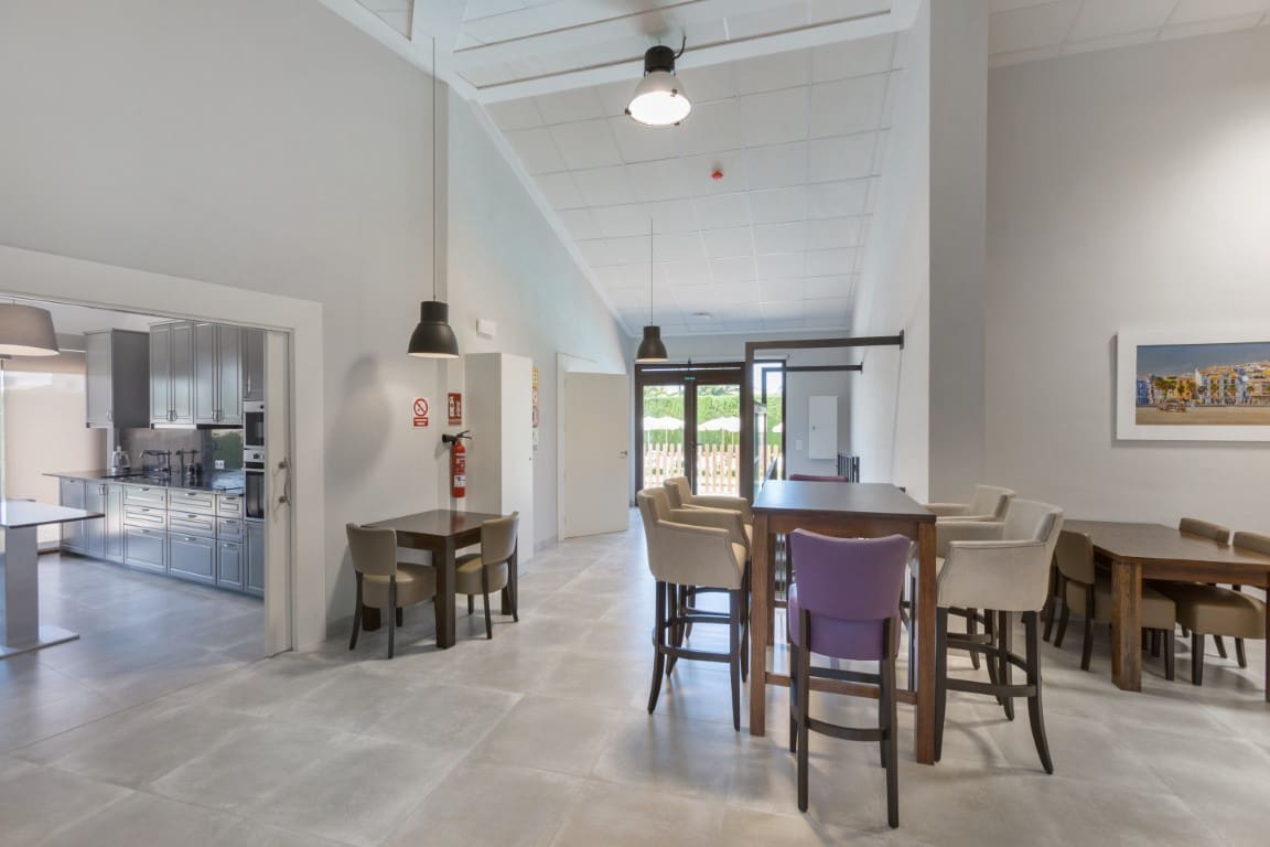 16 makuuhuone Hotelli myytävänä paikassa Javea / Xabia mukana 
autotalli - 2 800 000 € (Ref: 9484289)