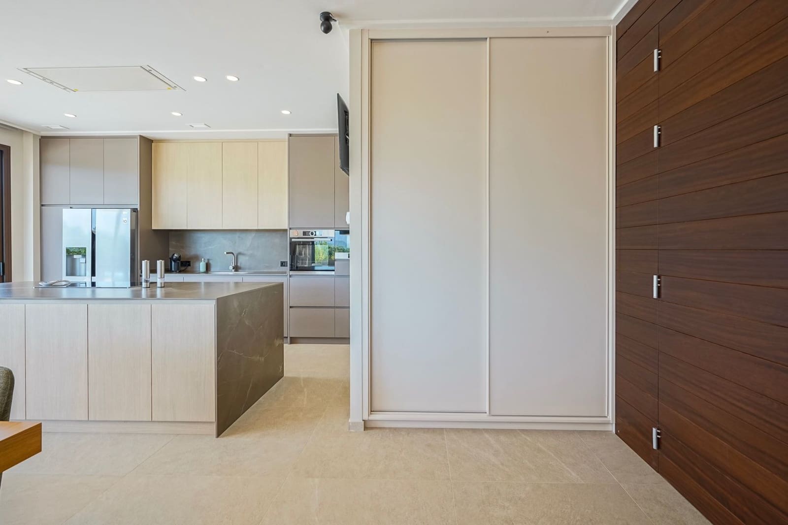 3 bedroom Villa for sale in Beniarbeig with garage - € 875,000 (Ref: 9484295)