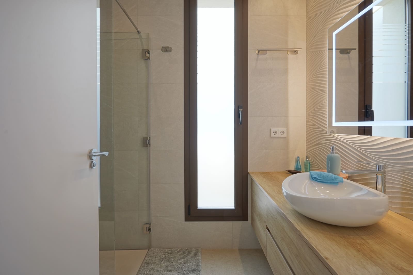 3 bedroom Villa for sale in Beniarbeig with garage - € 875,000 (Ref: 9484295)