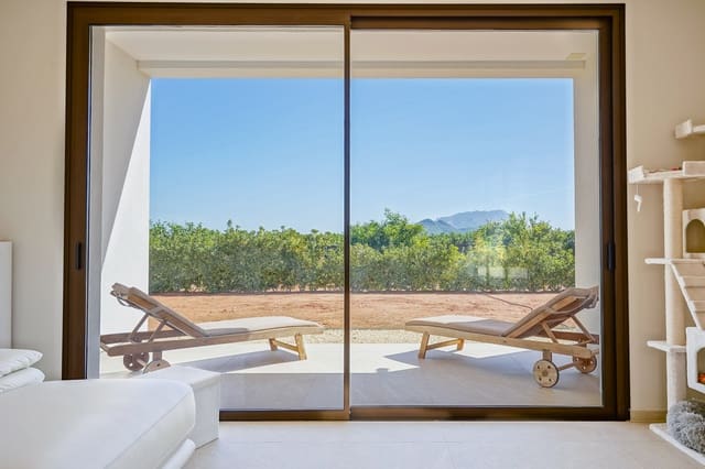 3 bedroom Villa for sale in Beniarbeig with garage - € 875,000 (Ref: 9484295)